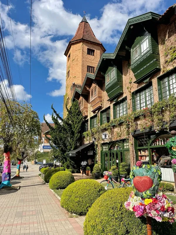 Arquitetura e jardins em Campos do Jordão