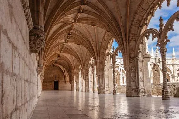 Arcos do mosteiro